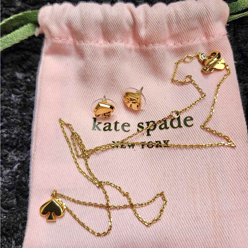 kate spade New York Gold Spade Pendant Necklace & Earrings Set - Pink Pouch